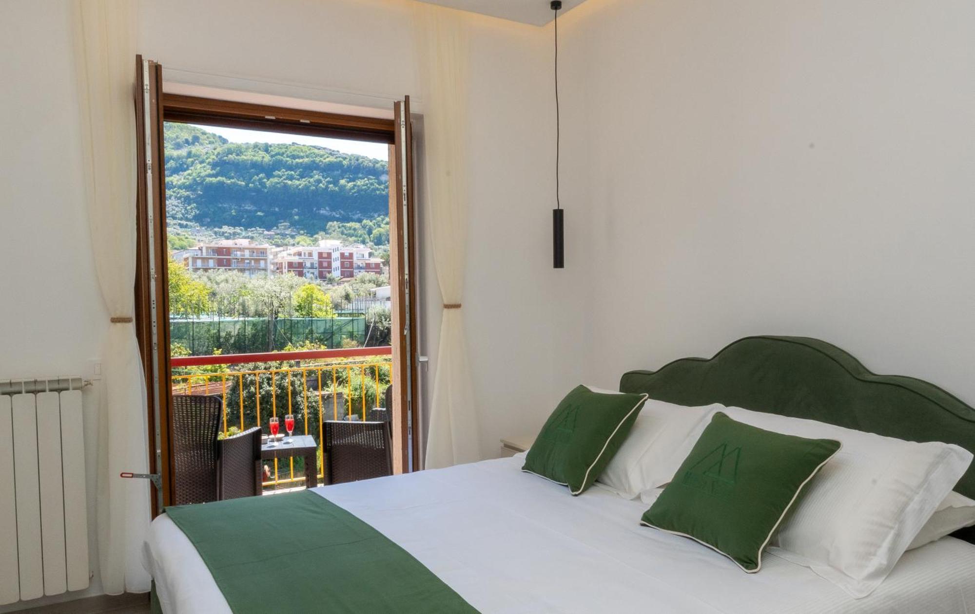 Mifra Suites Сорренто Экстерьер фото